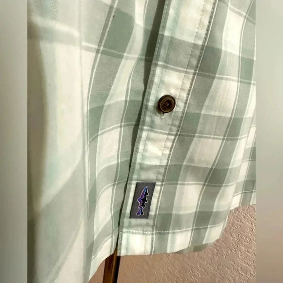 Patagonia button down shirt size M - Picture 8 of 10